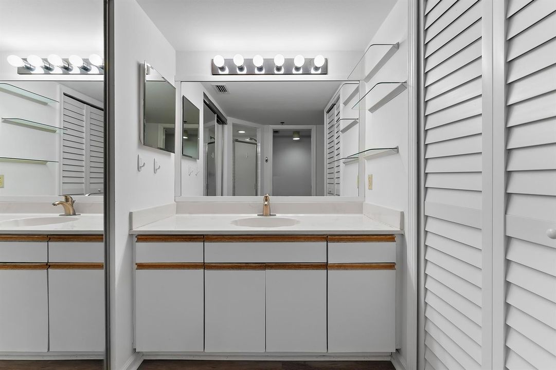 021-700UnoLagoDr-404-NorthPalmBeach-FL-3