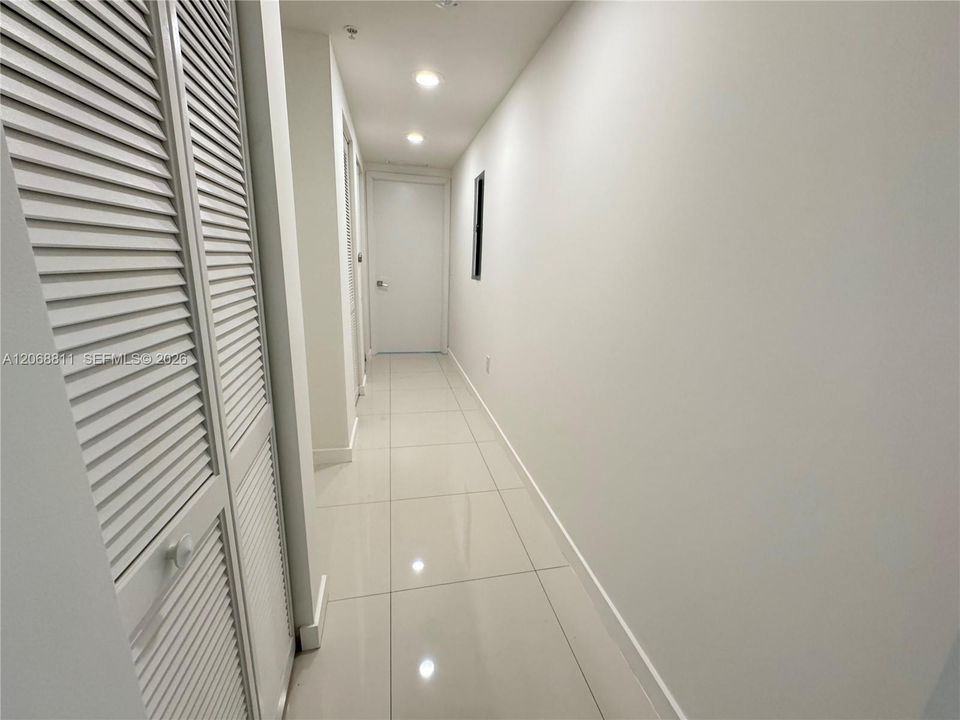 For Sale: $570,000 (3 beds, 3 baths, 1556 Square Feet)