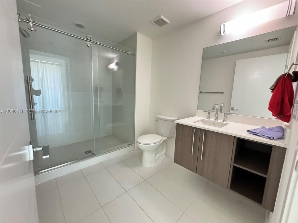 For Sale: $570,000 (3 beds, 3 baths, 1556 Square Feet)