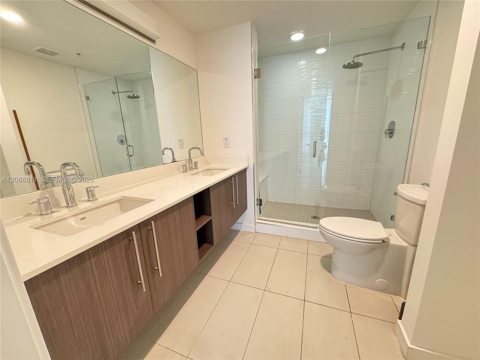 For Sale: $570,000 (3 beds, 3 baths, 1556 Square Feet)