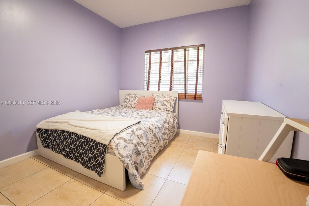 For Rent: $3,800 (3 beds, 2 baths, 1684 Square Feet)