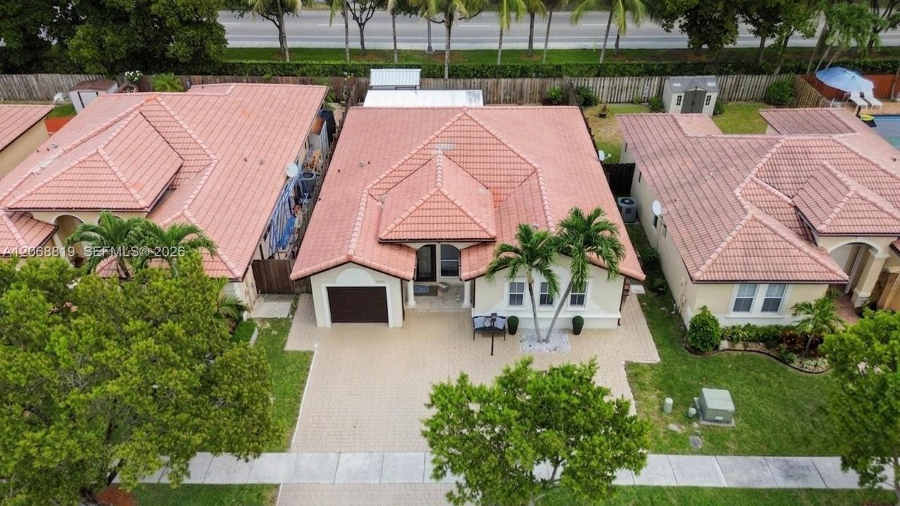 For Rent: $3,800 (3 beds, 2 baths, 1684 Square Feet)