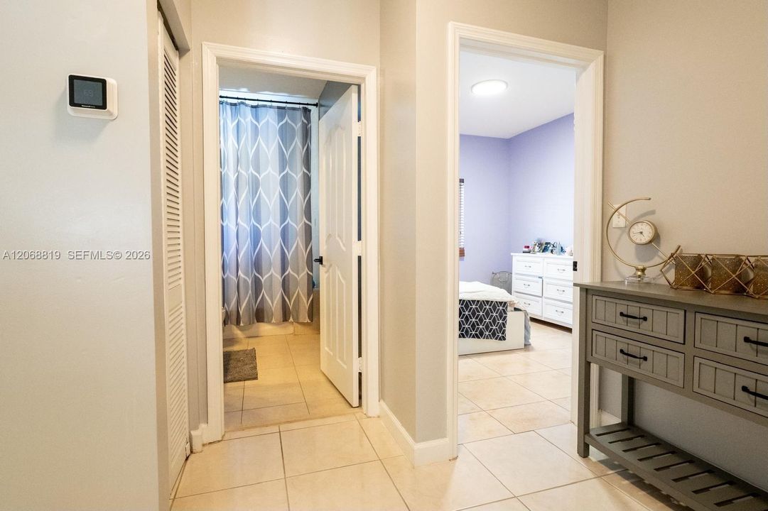 For Rent: $3,800 (3 beds, 2 baths, 1684 Square Feet)