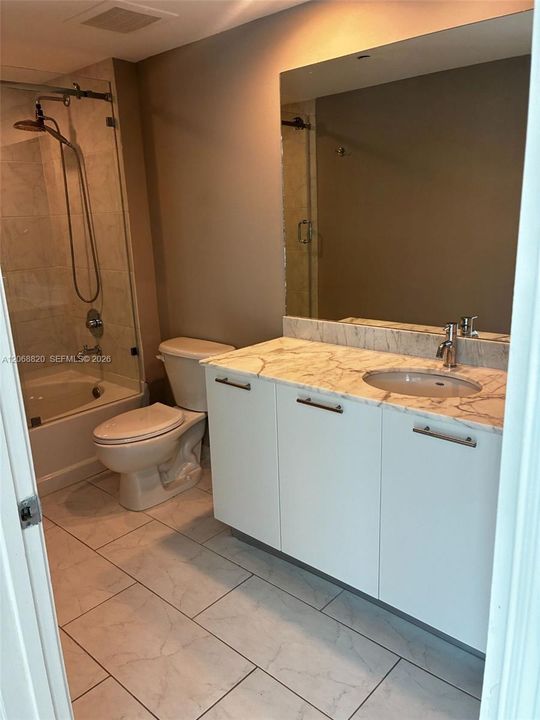 For Sale: $680,000 (2 beds, 2 baths, 1113 Square Feet)