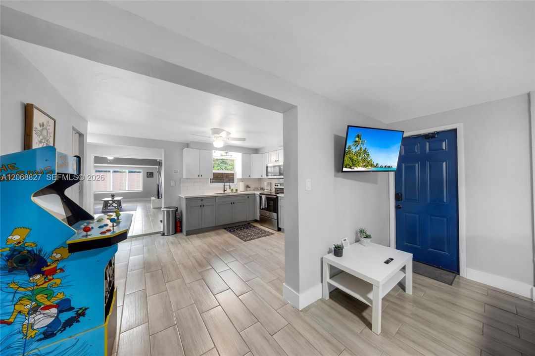 For Sale: $625,000 (3 beds, 2 baths, 1679 Square Feet)