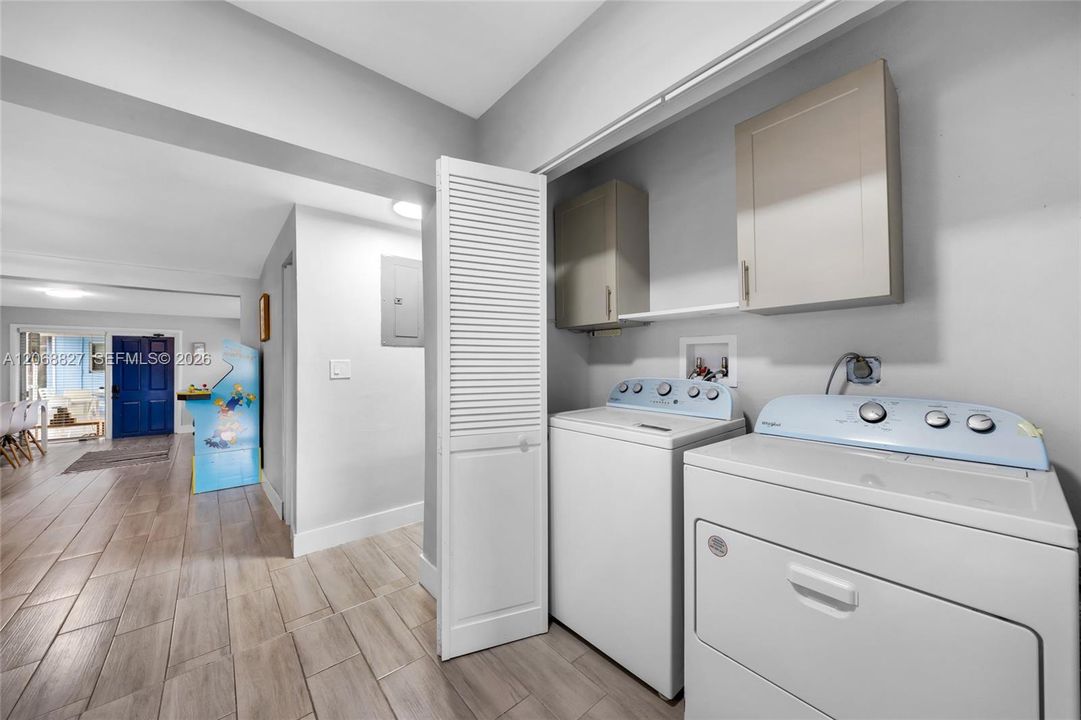 For Sale: $625,000 (3 beds, 2 baths, 1679 Square Feet)