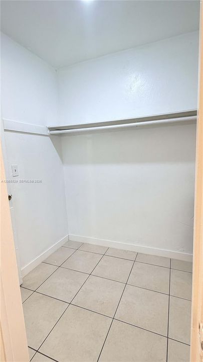 For Rent: $1,350 (0 beds, 1 baths, 0 Square Feet)