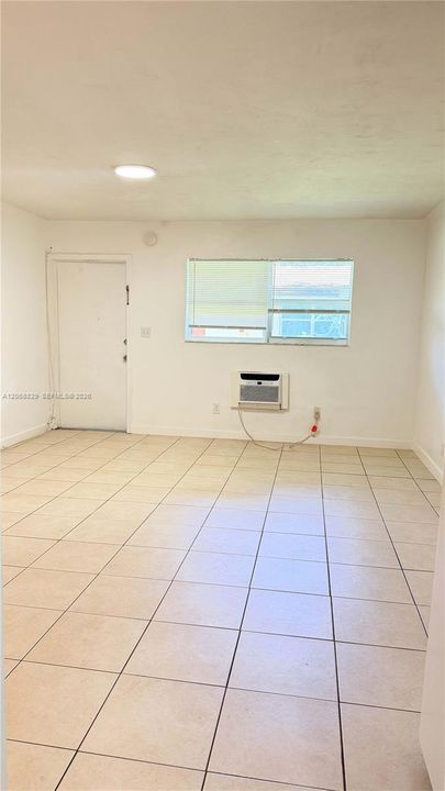 For Rent: $1,350 (0 beds, 1 baths, 0 Square Feet)