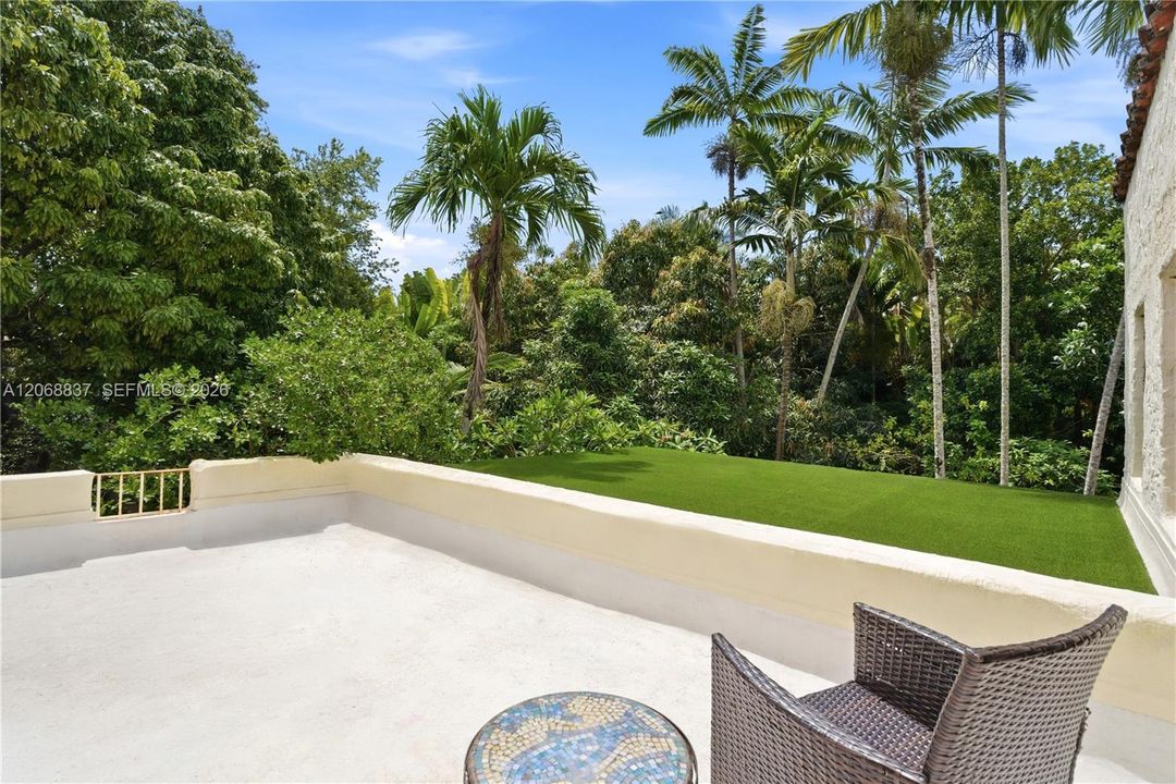 For Sale: $4,200,000 (5 beds, 4 baths, 3386 Square Feet)