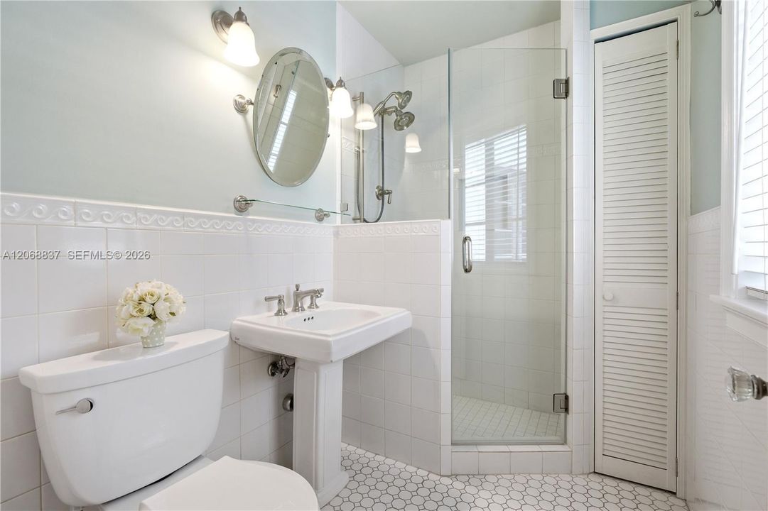For Sale: $4,200,000 (5 beds, 4 baths, 3386 Square Feet)