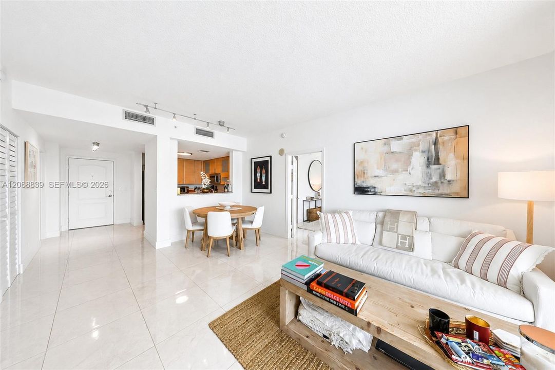 En Venta: $965,000 (2 camas, 2 baños, 1188 Pies cuadrados)