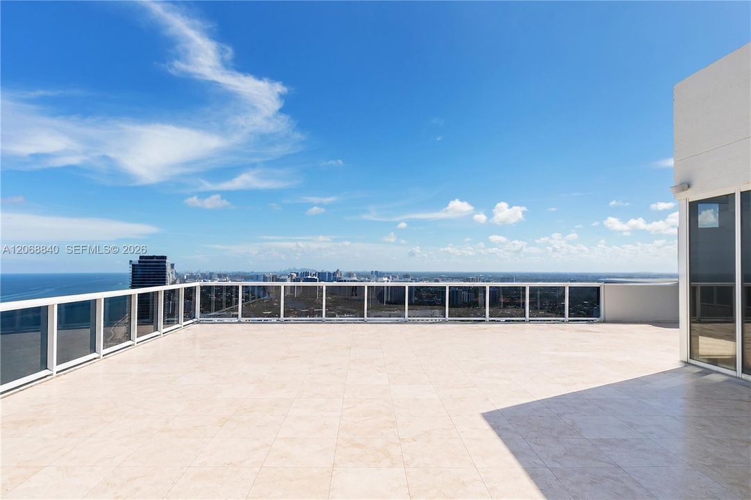 For Sale: $2,498,000 (3 beds, 4 baths, 2235 Square Feet)