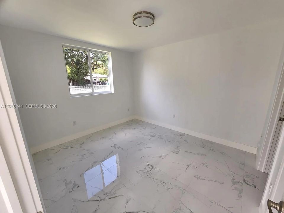 Recently Rented: $3,600 (3 beds, 4 baths, 1960 Square Feet)