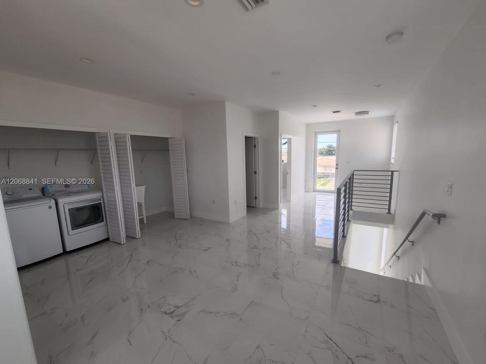 Recently Rented: $3,600 (3 beds, 4 baths, 1960 Square Feet)