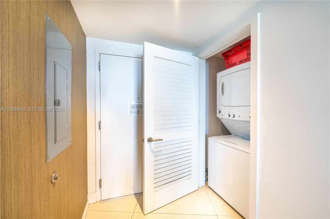 На продажу: $649,000 (1 спален, 1 ванн, 869 Квадратных фут)