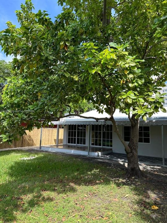 For Rent: $5,950 (3 beds, 2 baths, 2036 Square Feet)