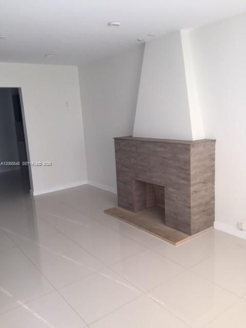 For Rent: $5,950 (3 beds, 2 baths, 2036 Square Feet)