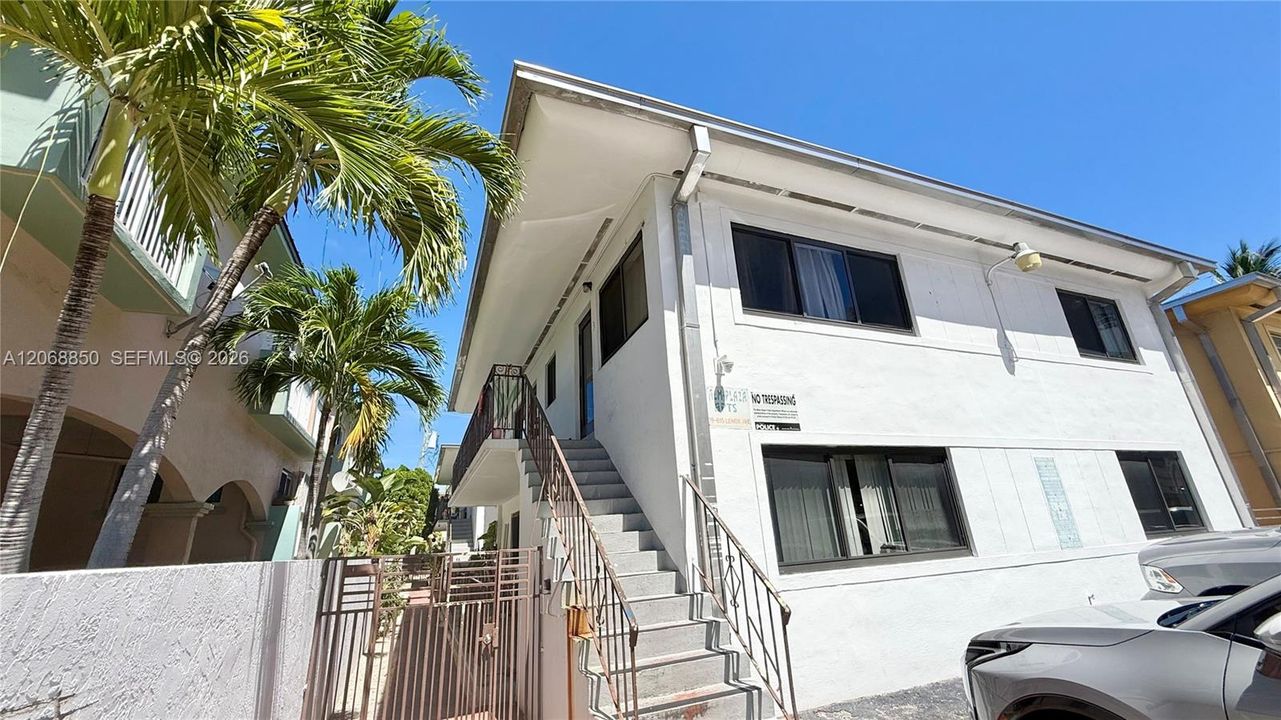 Active With Contract: $3,200 (2 beds, 2 baths, 1100 Square Feet)