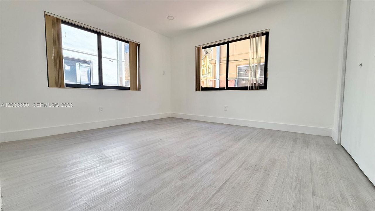 Active With Contract: $3,200 (2 beds, 2 baths, 1100 Square Feet)