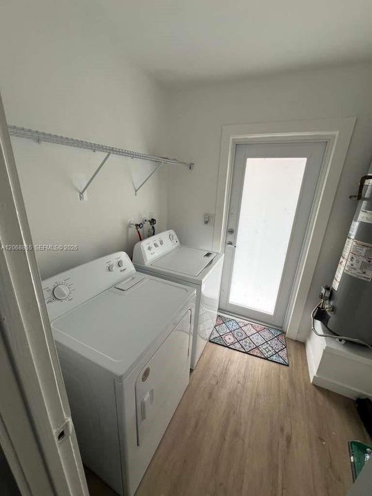 For Sale: $589,000 (5 beds, 4 baths, 1850 Square Feet)