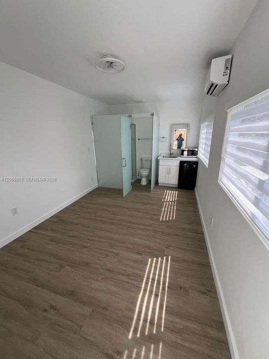 For Sale: $589,000 (5 beds, 4 baths, 1850 Square Feet)