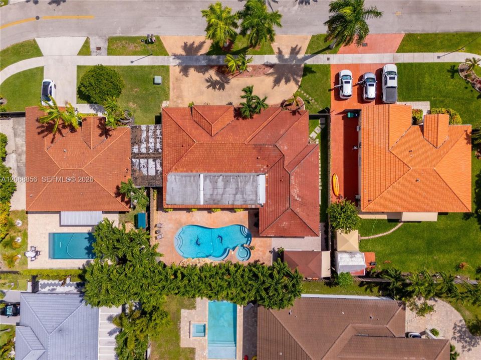 For Sale: $989,000 (4 beds, 3 baths, 2607 Square Feet)