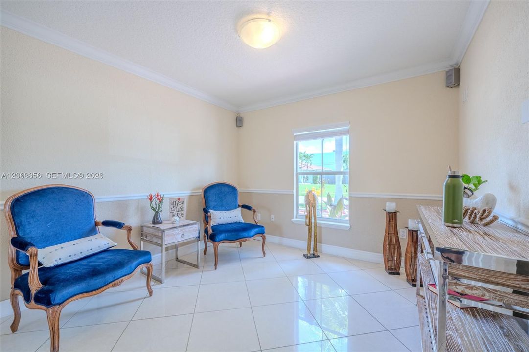 For Sale: $989,000 (4 beds, 3 baths, 2607 Square Feet)