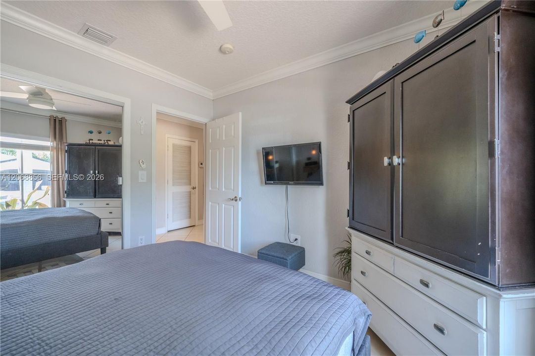 For Sale: $989,000 (4 beds, 3 baths, 2607 Square Feet)