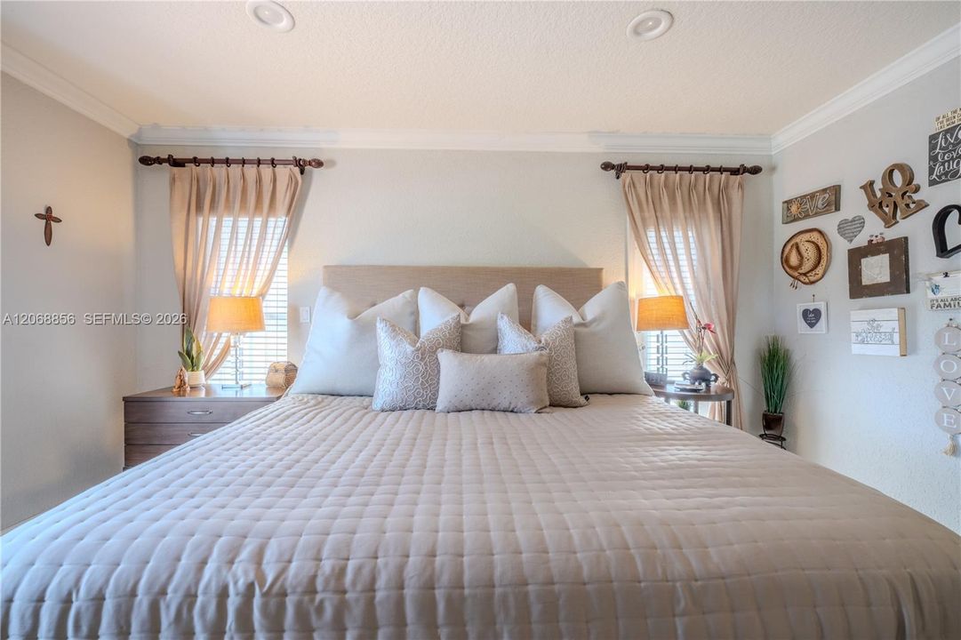 For Sale: $989,000 (4 beds, 3 baths, 2607 Square Feet)