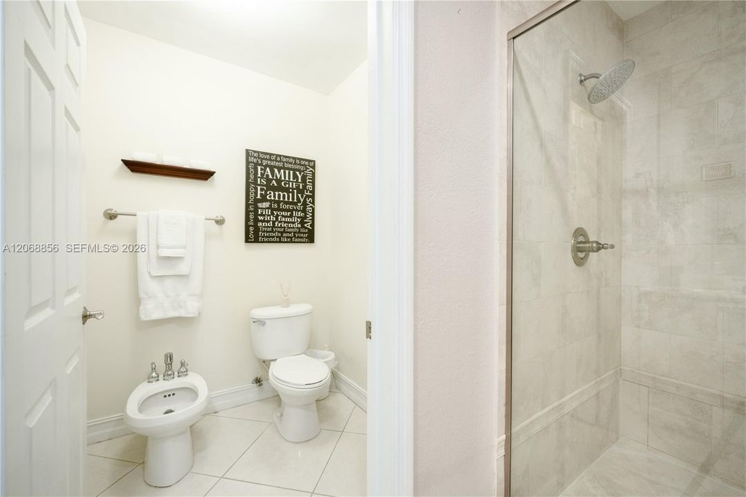 For Sale: $989,000 (4 beds, 3 baths, 2607 Square Feet)