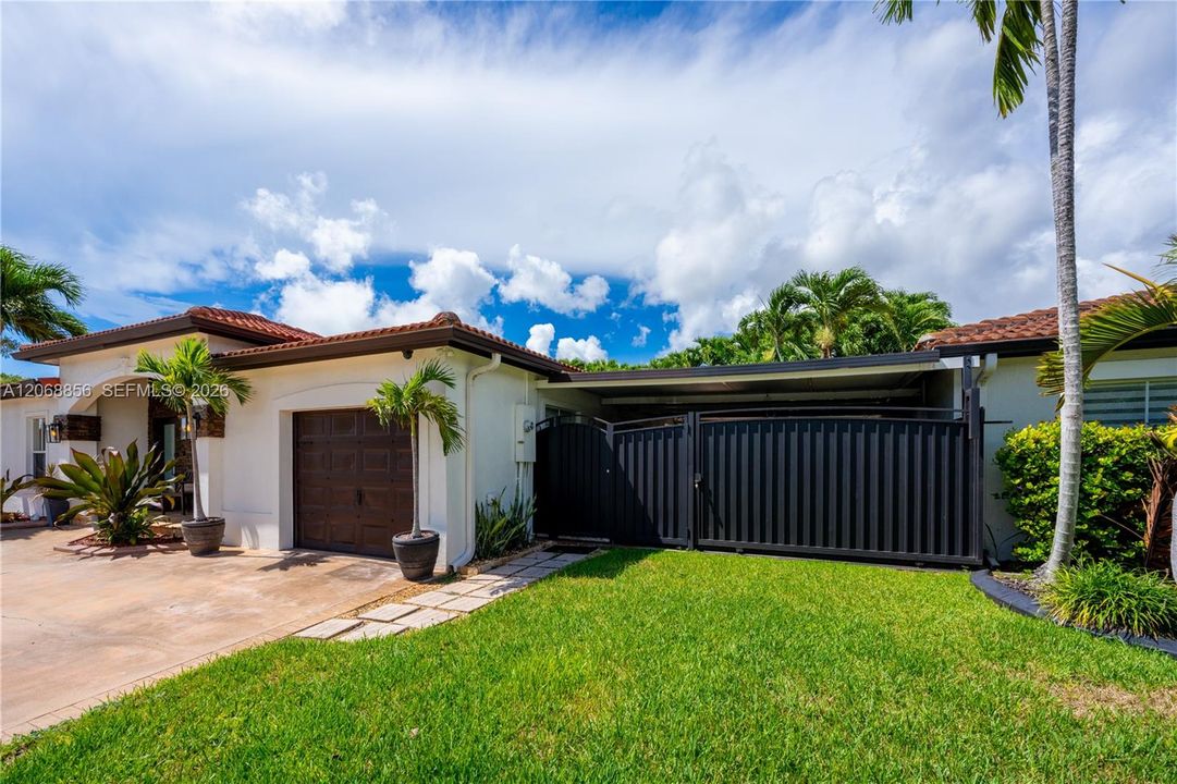 For Sale: $989,000 (4 beds, 3 baths, 2607 Square Feet)