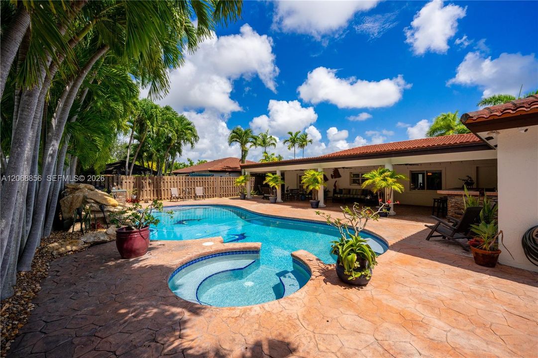 For Sale: $989,000 (4 beds, 3 baths, 2607 Square Feet)