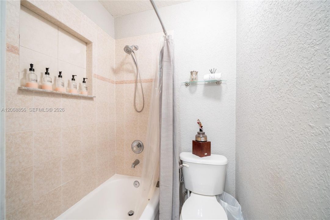 For Sale: $989,000 (4 beds, 3 baths, 2607 Square Feet)