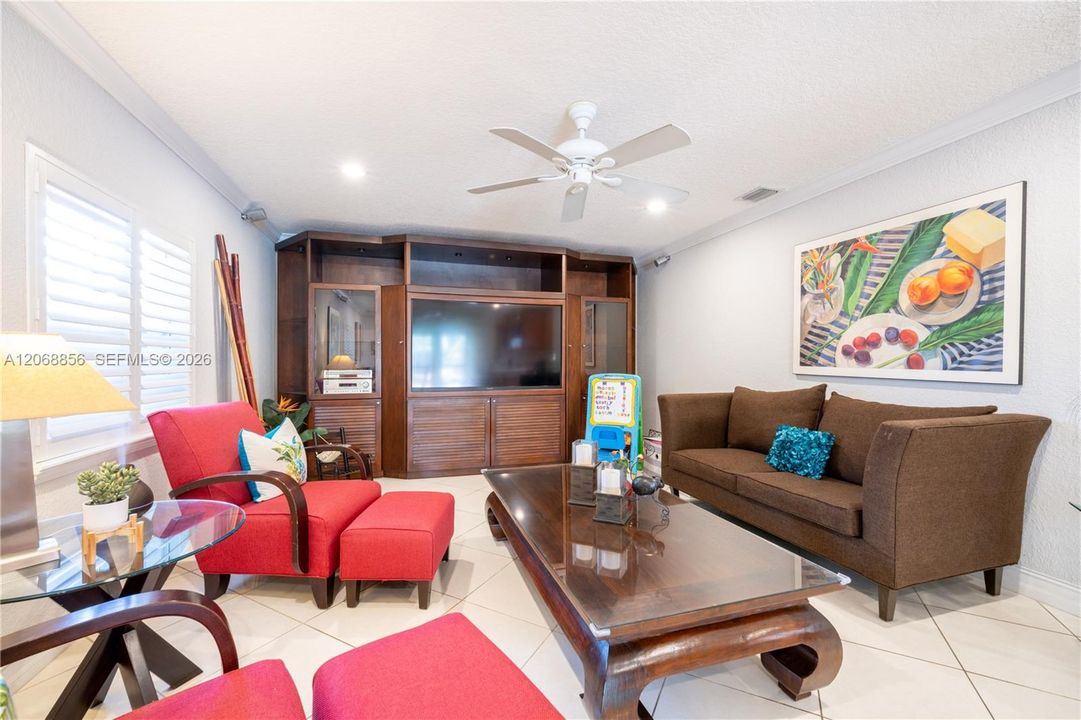 For Sale: $989,000 (4 beds, 3 baths, 2607 Square Feet)