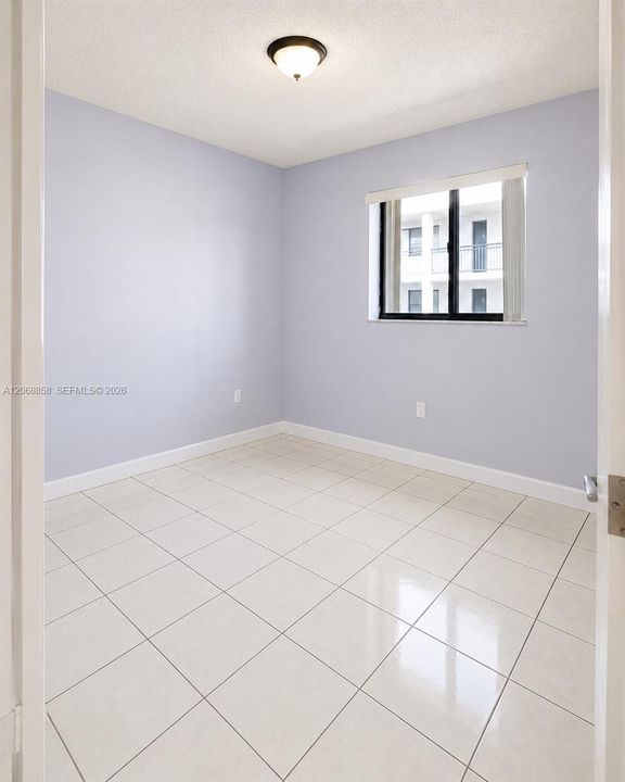 For Sale: $224,999 (2 beds, 2 baths, 812 Square Feet)