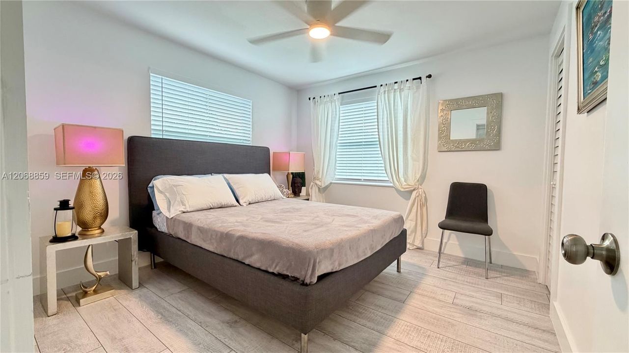 For Rent: $3,250 (2 beds, 1 baths, 1007 Square Feet)
