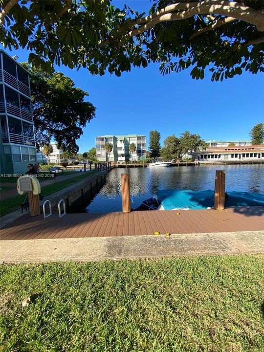 For Rent: $1,850 (1 beds, 1 baths, 780 Square Feet)