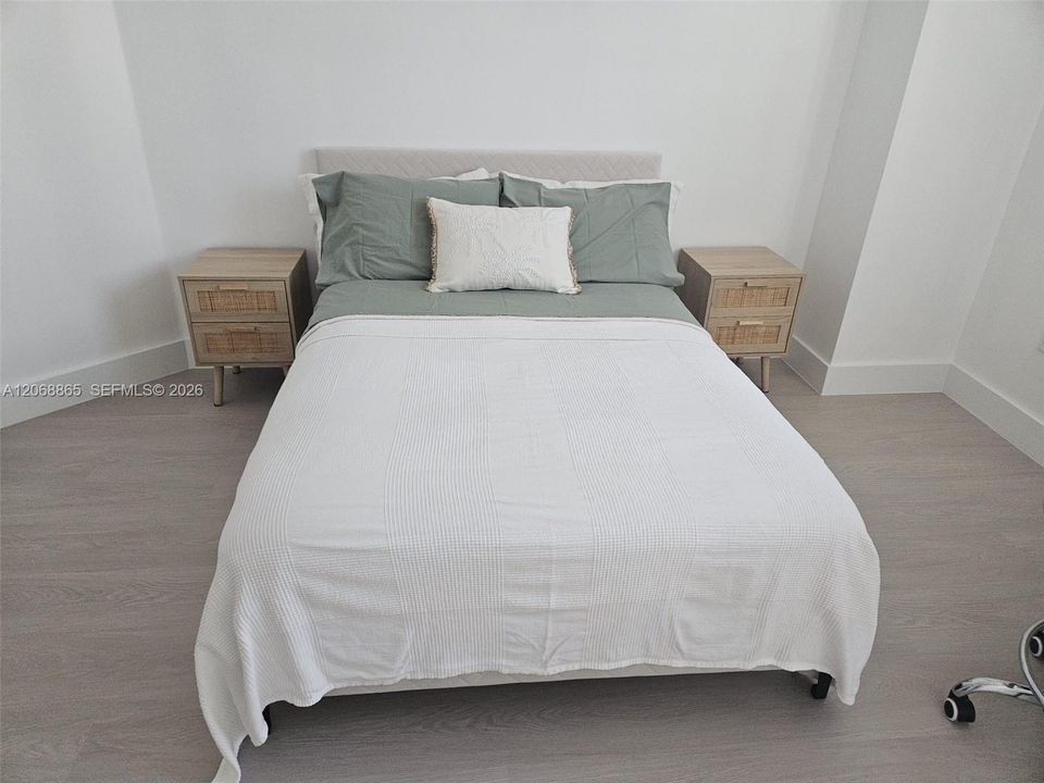 For Rent: $1,500 (1 beds, 1 baths, 1087 Square Feet)