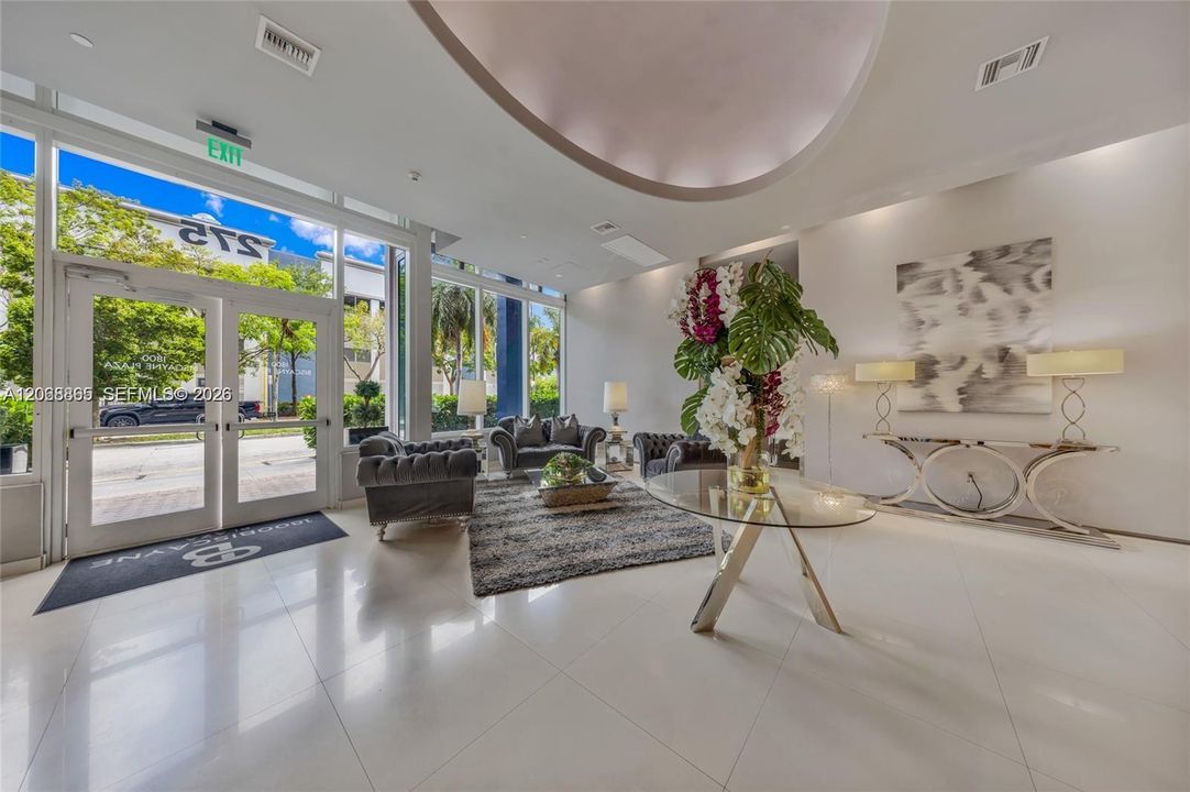 For Rent: $1,500 (1 beds, 1 baths, 1087 Square Feet)