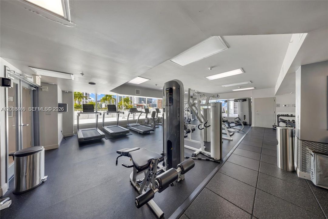 For Rent: $1,500 (1 beds, 1 baths, 1087 Square Feet)