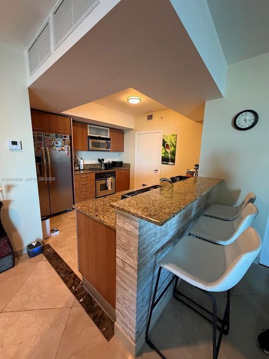 For Sale: $475,000 (2 beds, 2 baths, 1467 Square Feet)