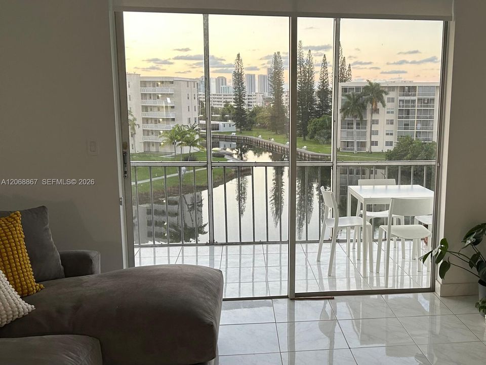 En Venta: $175,000 (1 camas, 1 baños, 763 Pies cuadrados)