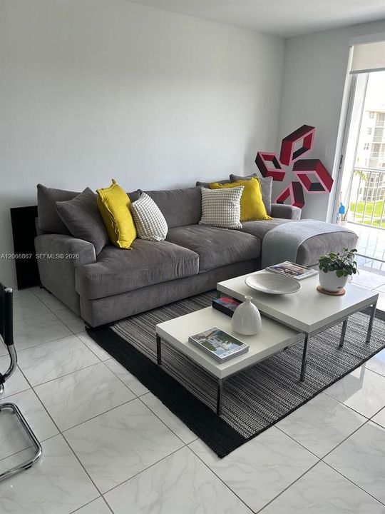 En Venta: $175,000 (1 camas, 1 baños, 763 Pies cuadrados)