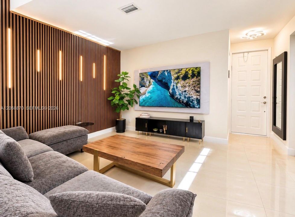 En Venta: $599,500 (2 camas, 2 baños, 1456 Pies cuadrados)