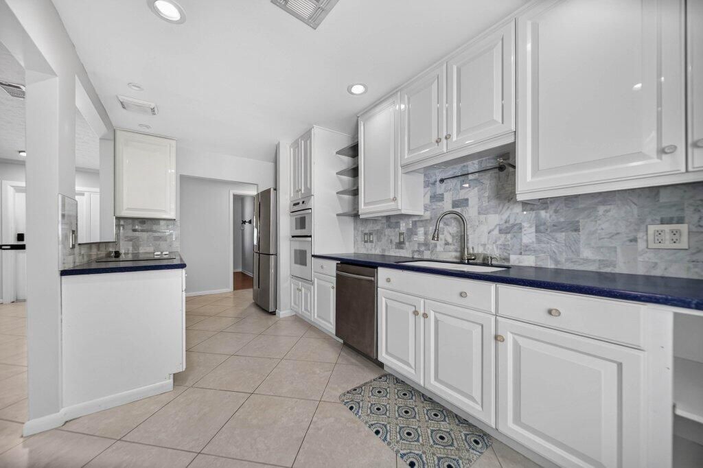 kitchen1.jpg-SMALL