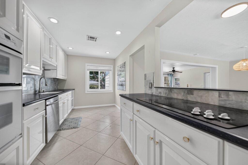 kitchen4.jpg-SMALL