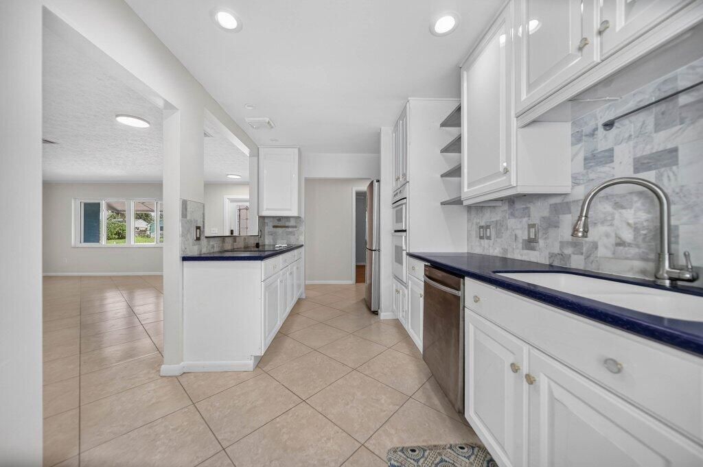 kitchen2.jpg-SMALL
