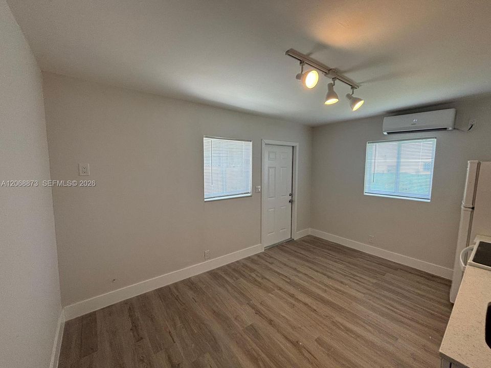 For Rent: $1,600 (1 beds, 1 baths, 0 Square Feet)