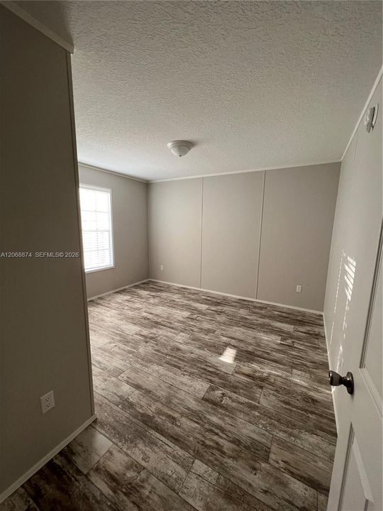 For Rent: $2,800 (4 beds, 2 baths, 1512 Square Feet)
