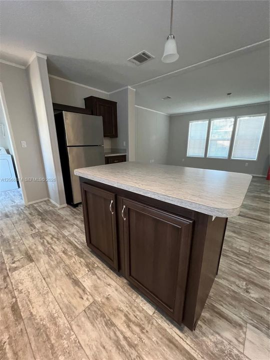 For Rent: $2,800 (4 beds, 2 baths, 1512 Square Feet)